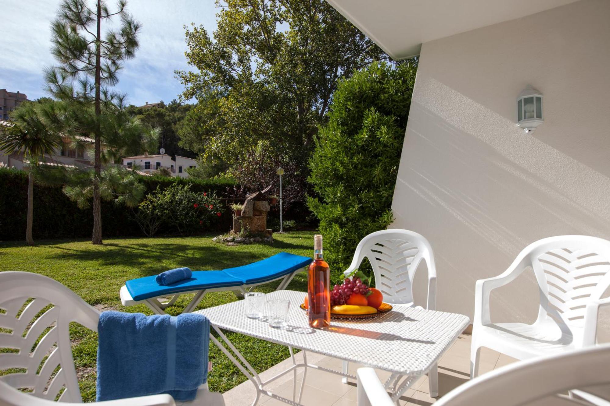 Apartamentos Leo Port de Pollença Eksteriør billede