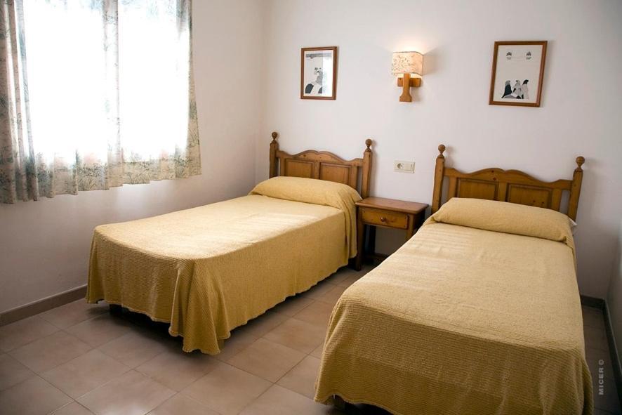 Apartamentos Leo Port de Pollença Eksteriør billede