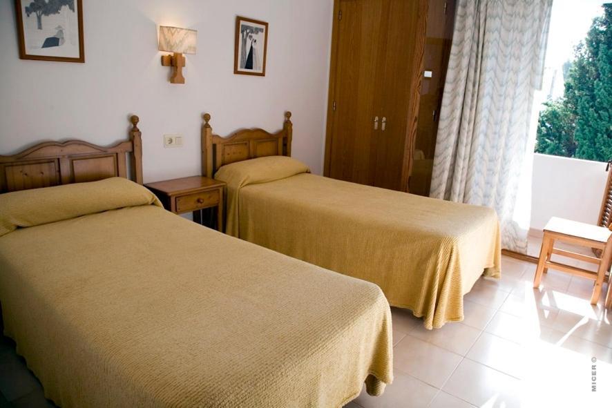 Apartamentos Leo Port de Pollença Eksteriør billede